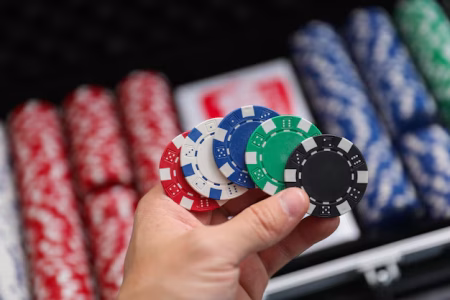 Understanding Popular Casino Games for Saudi Players: Rules, Risks, and Smart Playing Tips
